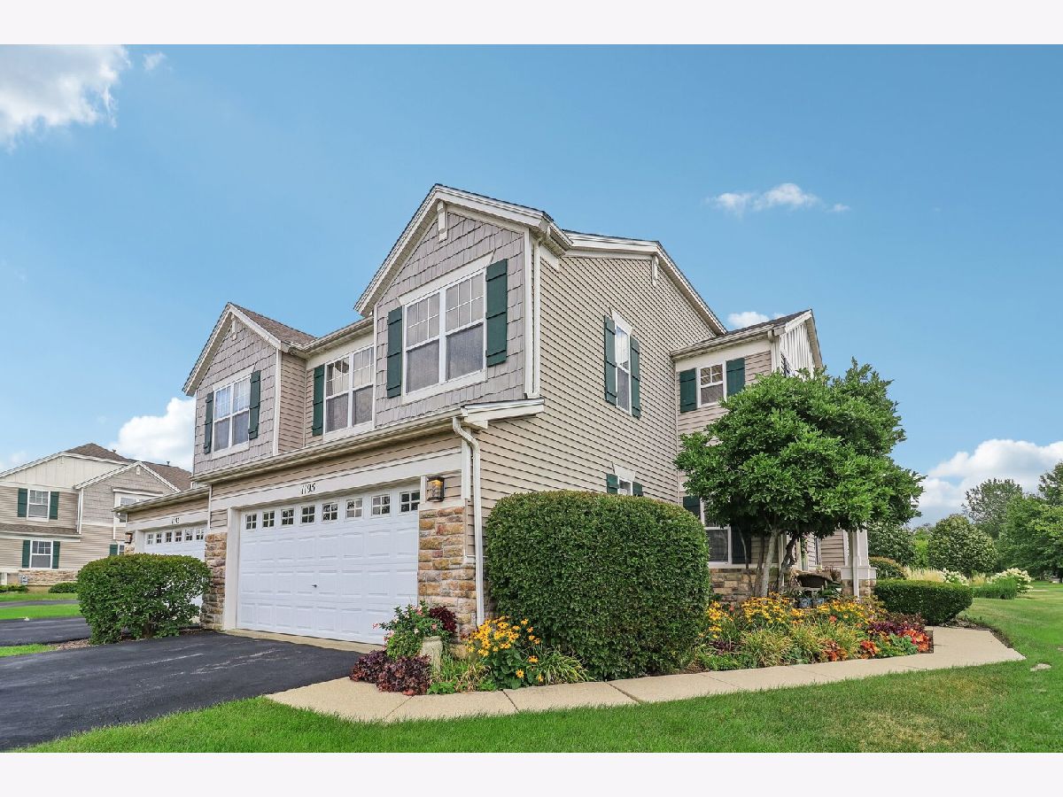  For Sale Antioch Illinois, 1195 Mark Court