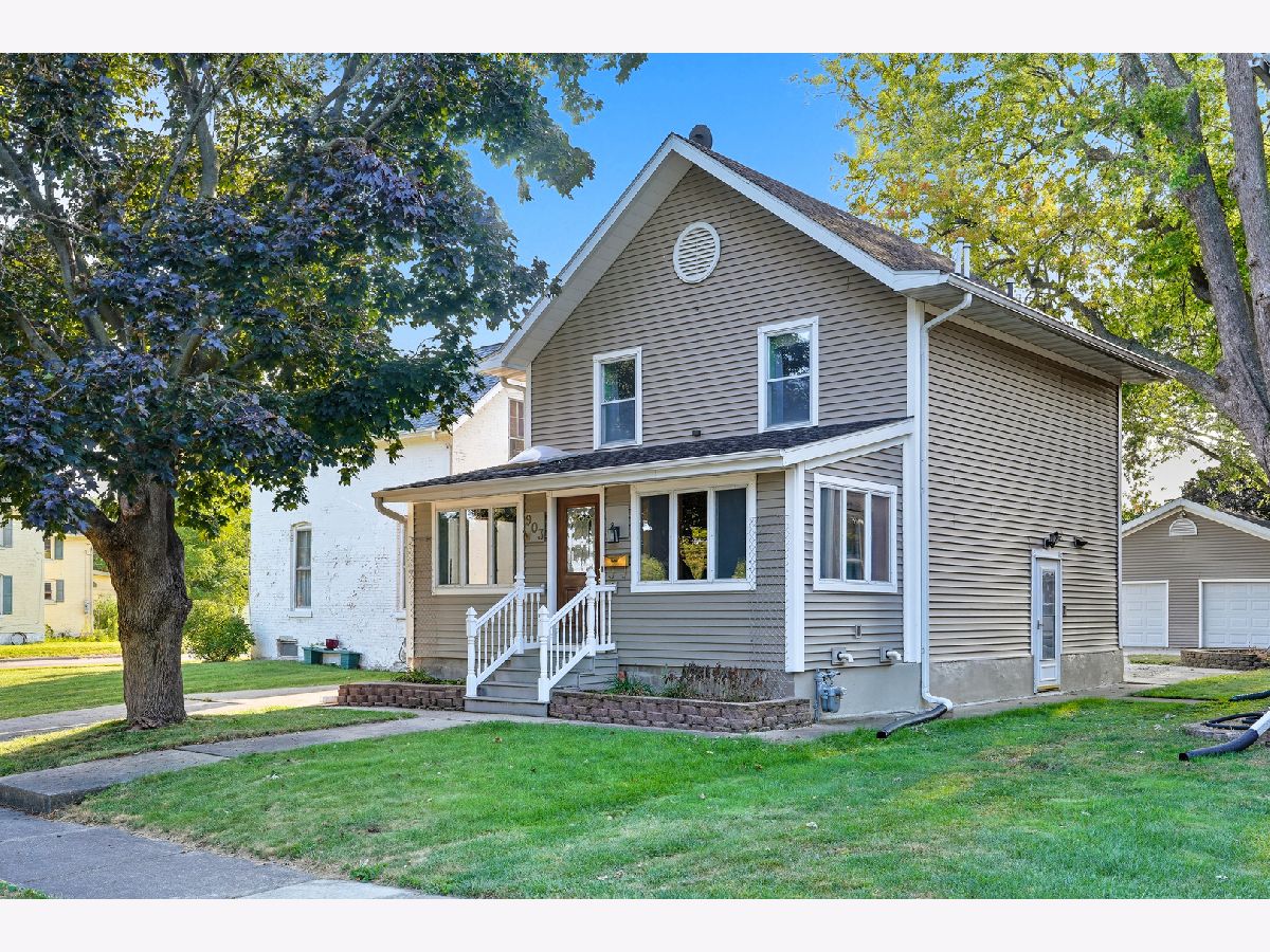  For Sale Sterling Illinois, 903 7th Avenue