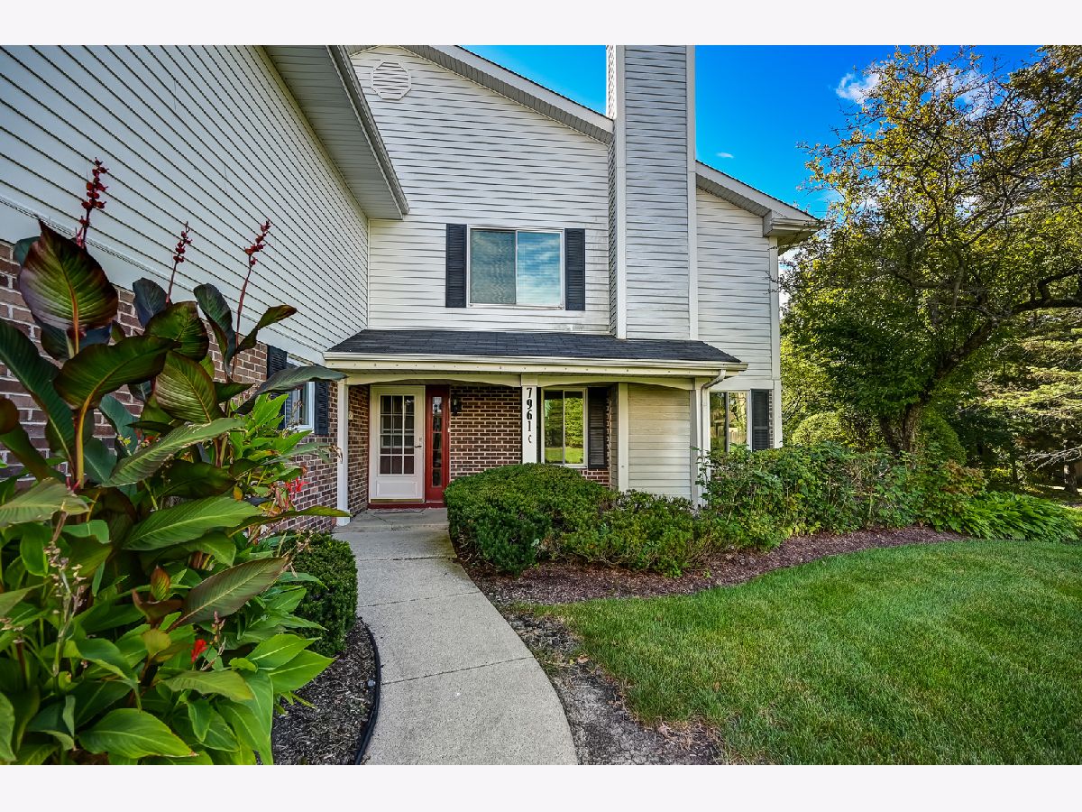  For Rent Darien Illinois, 7961 Knottingham