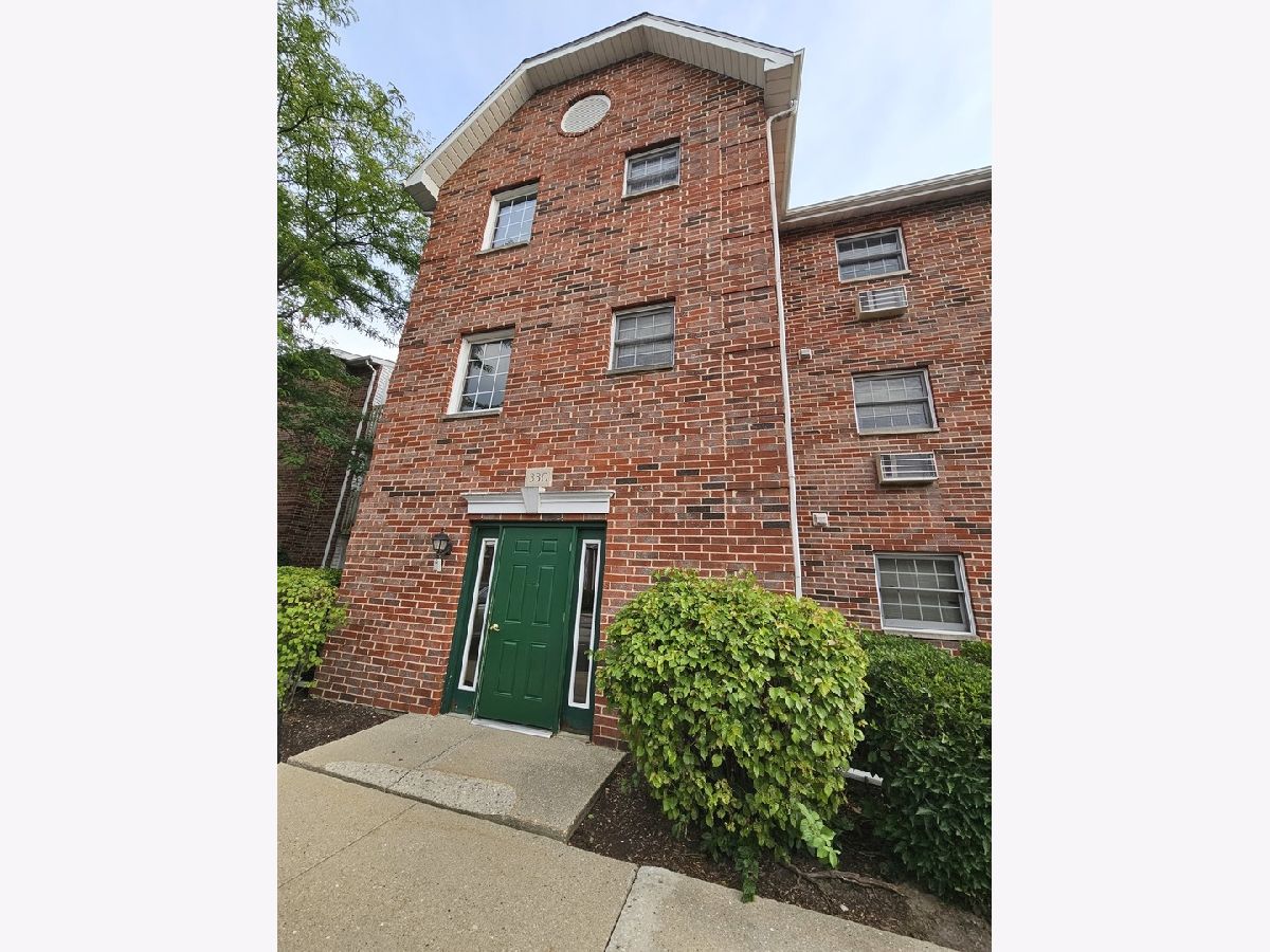  For Rent Woodstock Illinois, 330 Leah