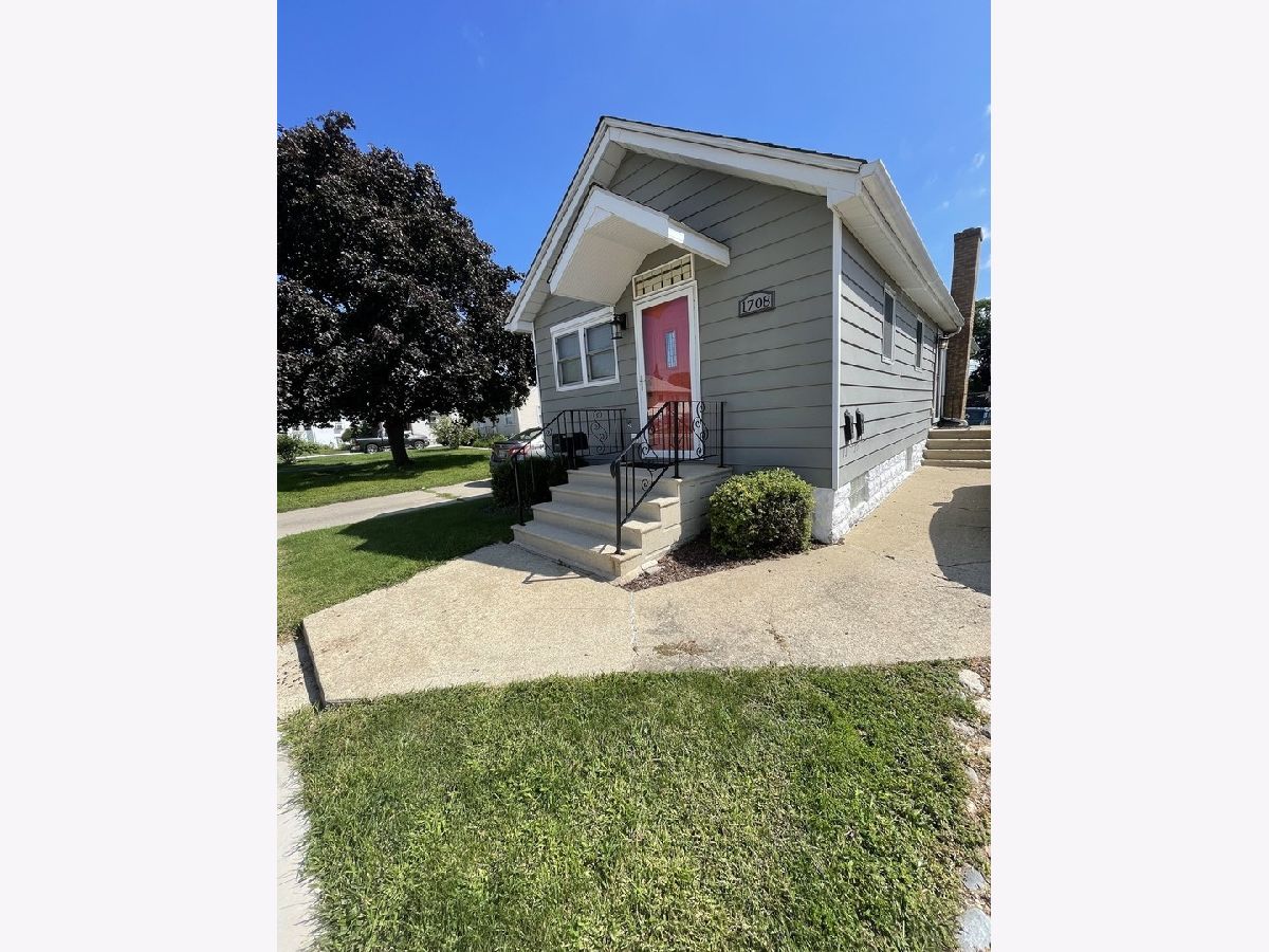  For Rent Crest Hill Illinois, 1708 Center