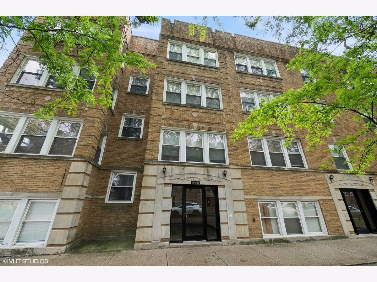  For Sale Chicago Illinois, 3849 Ainslie Street