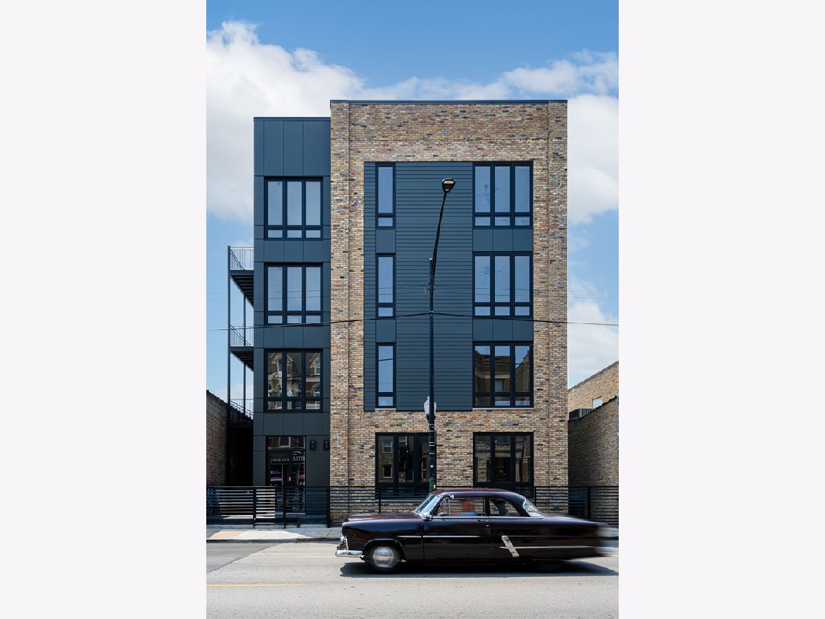  For Sale Chicago Illinois, 2135 Cermak Road