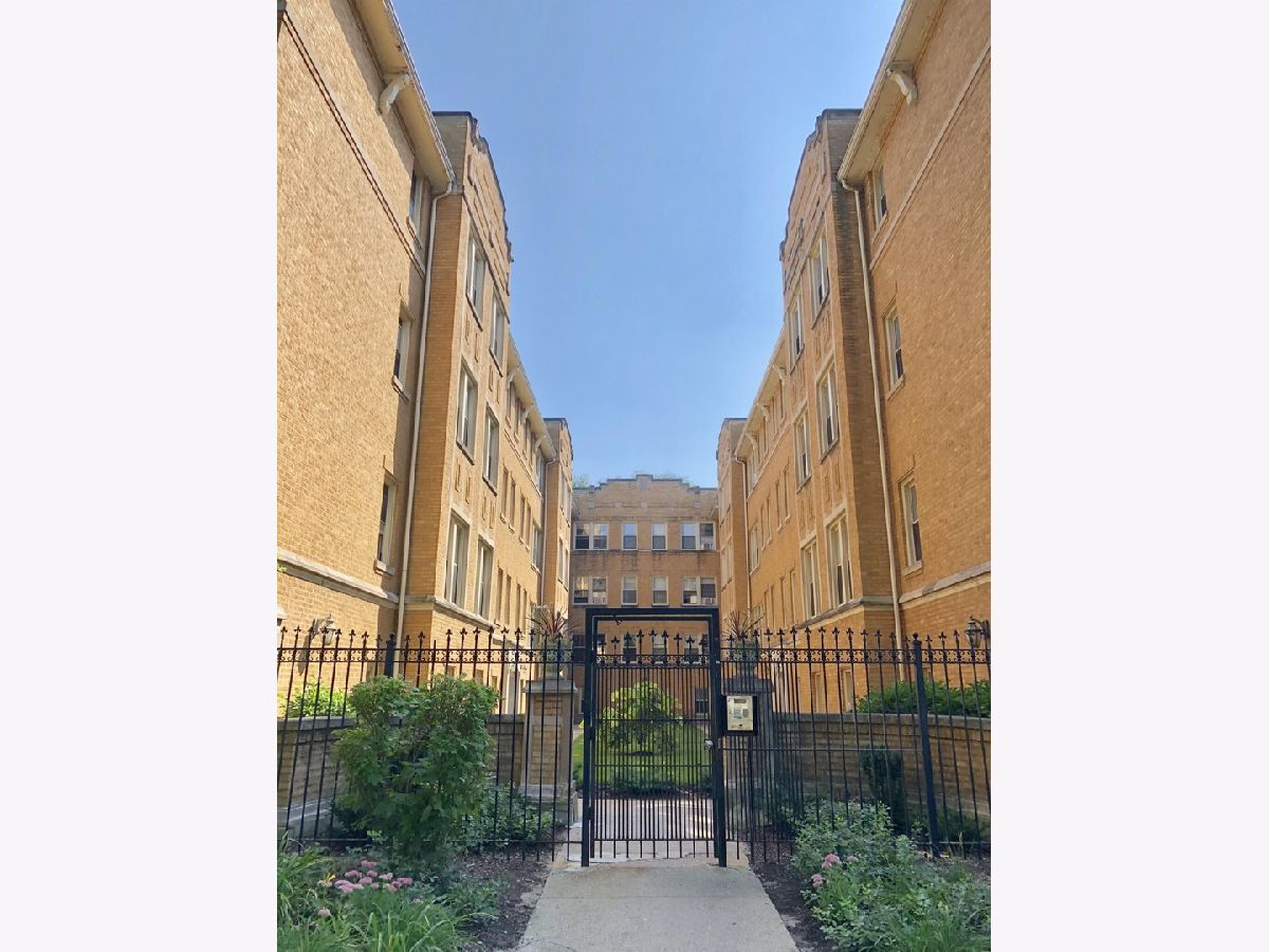  Rented Chicago Illinois, 1359 Greenleaf