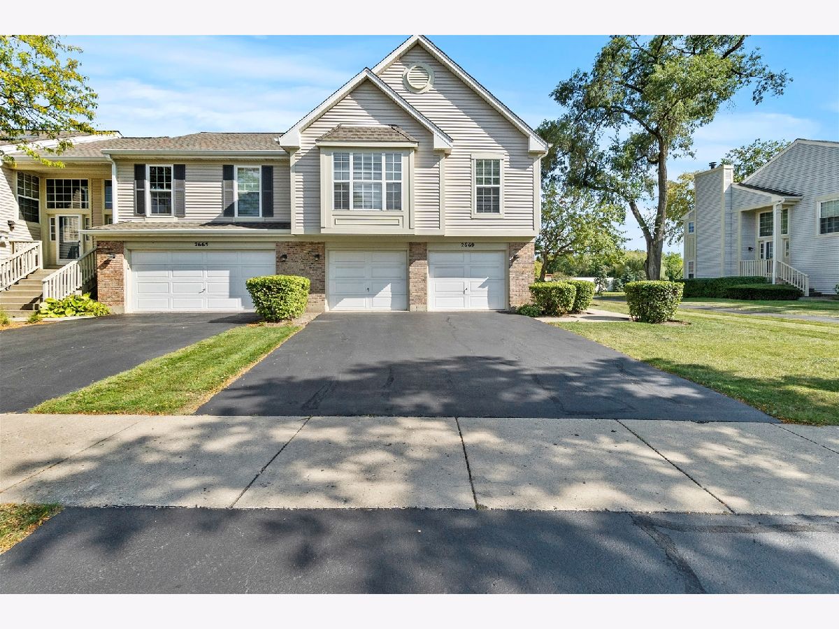 Townhomes & Condos For Sale Lost Creek Arlington Heights Illinois, 2669 Embers Lane