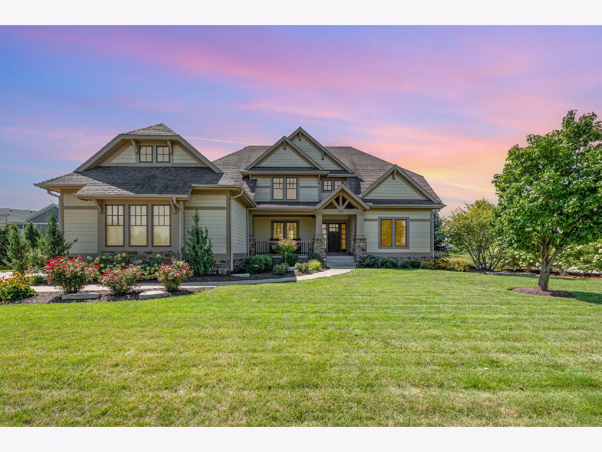 For Sale Sugar Grove Illinois, 851 Wheatfield Avenue