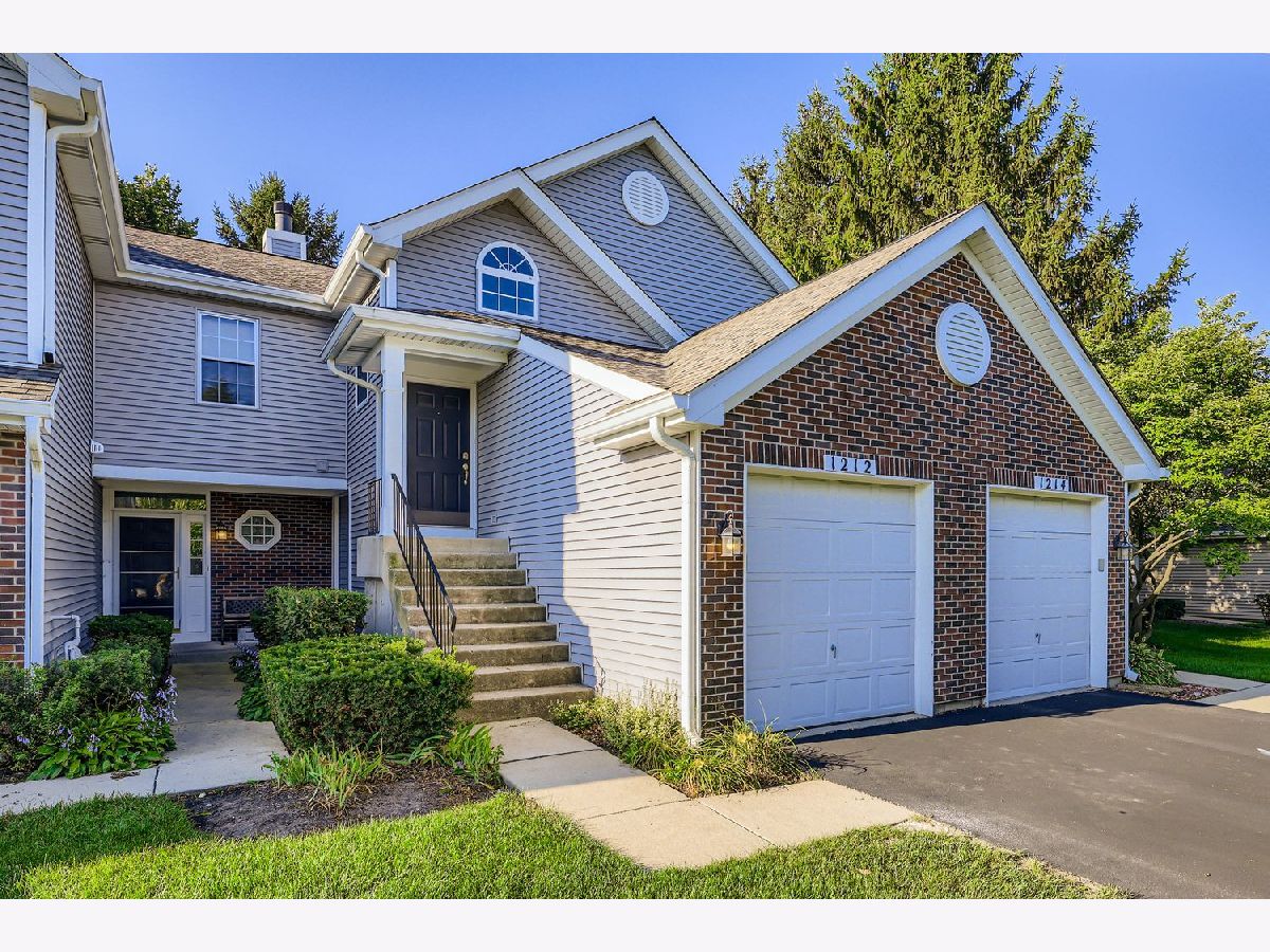  For Sale Elgin Illinois, 1212 Shawford Way