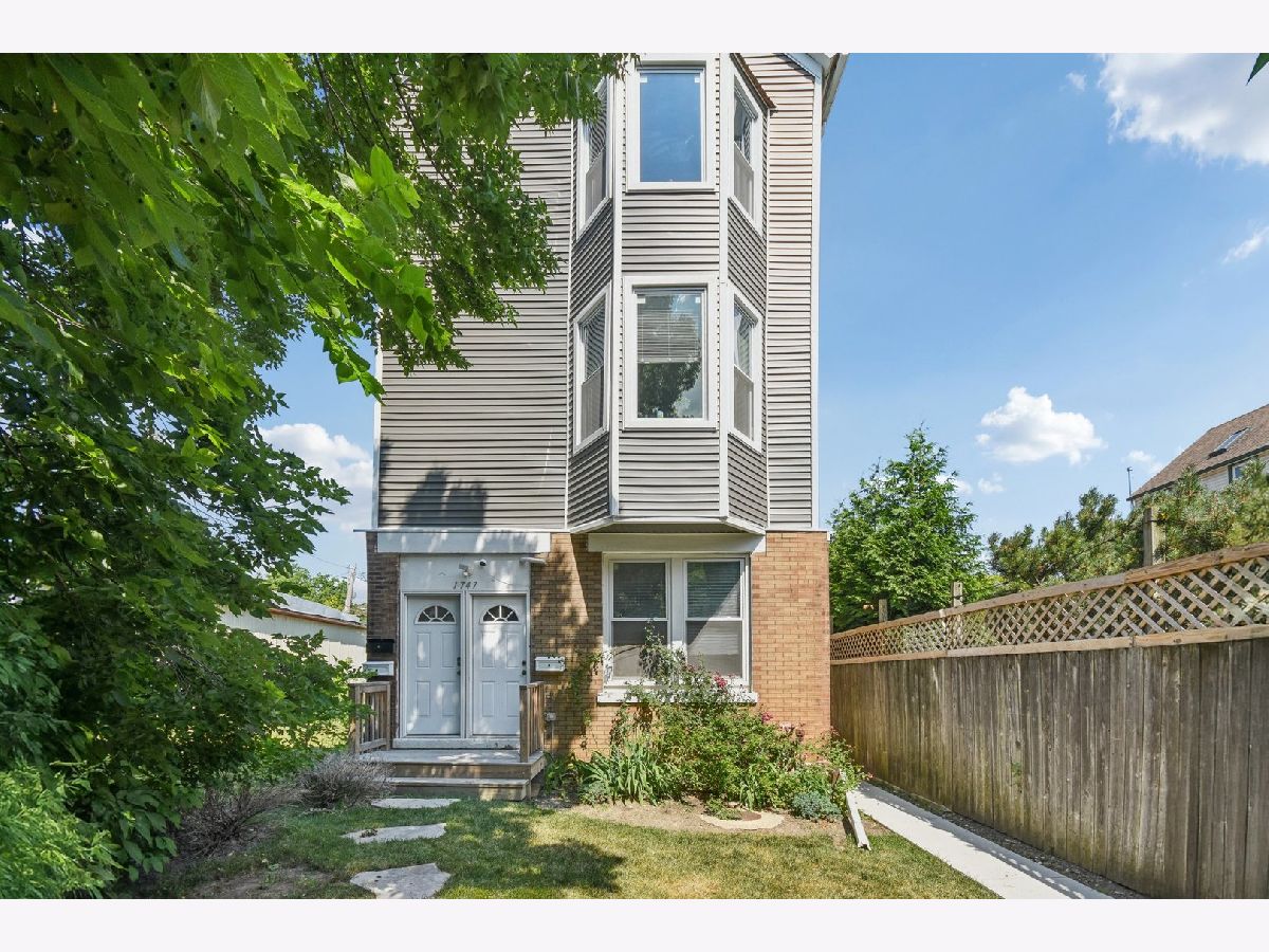  For Sale Chicago Illinois, 1747 Spaulding Avenue