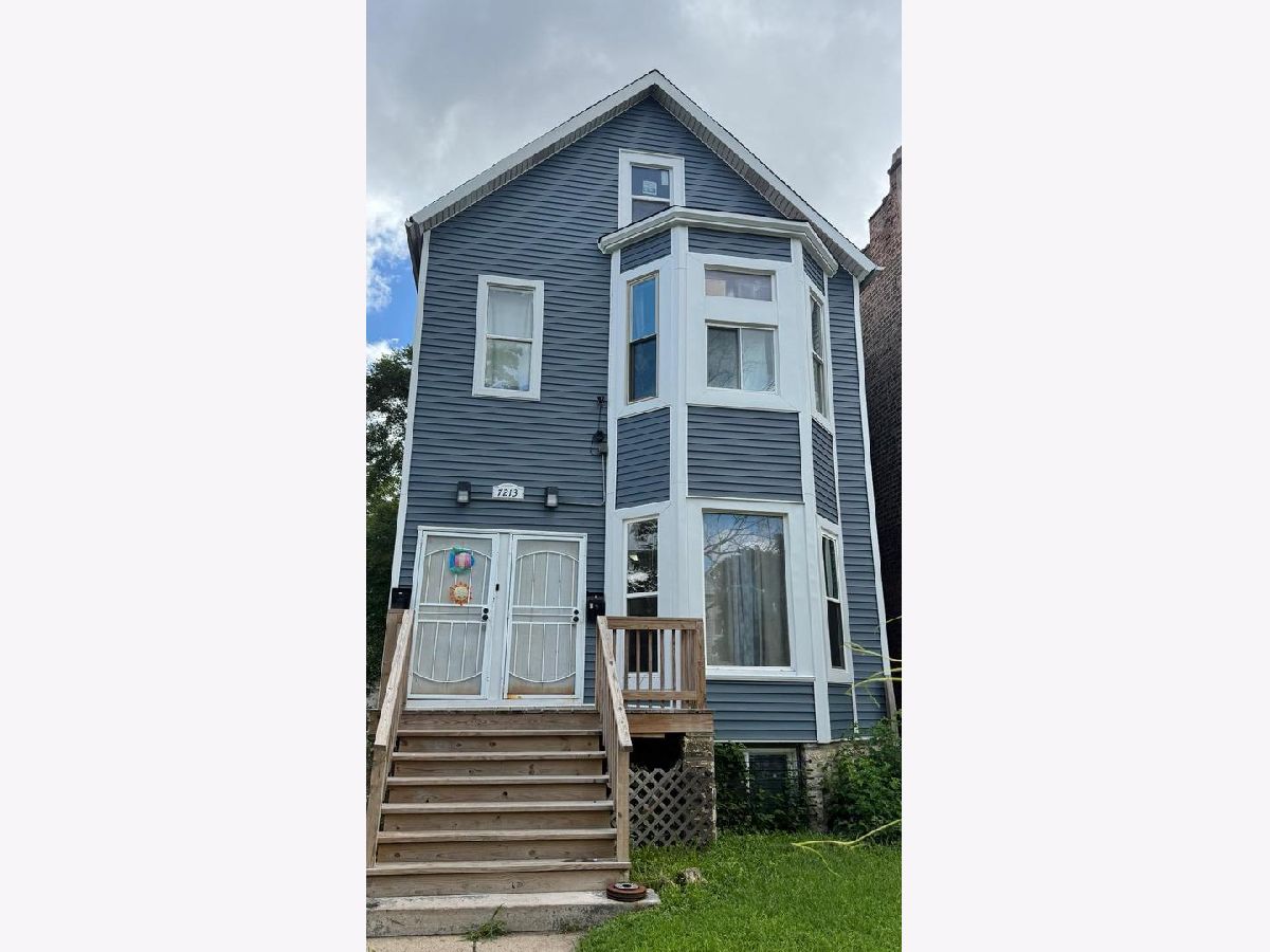  For Sale Chicago Illinois, 7213 Emerald Avenue