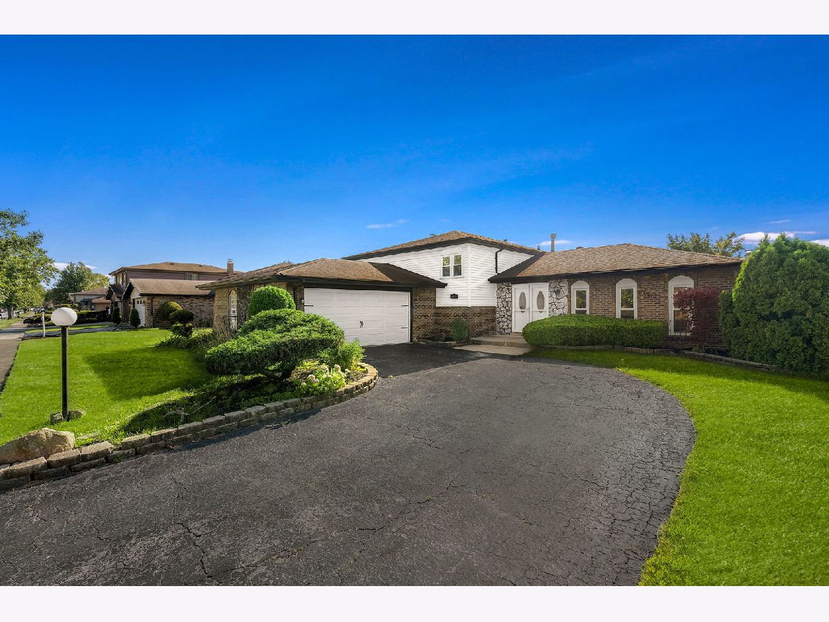  For Sale Glenwood Illinois, 306 Blackstone Avenue