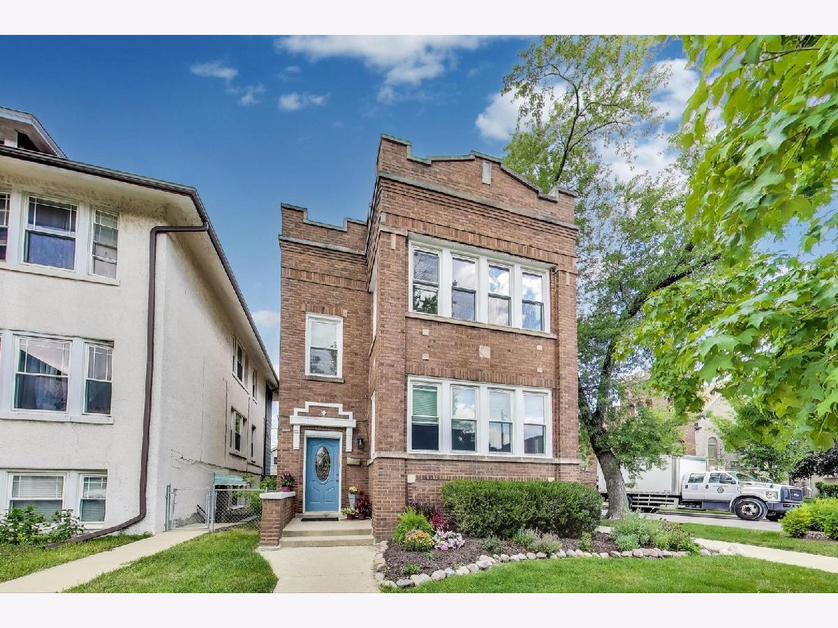  For Sale Chicago Illinois, 5000 Grace Street