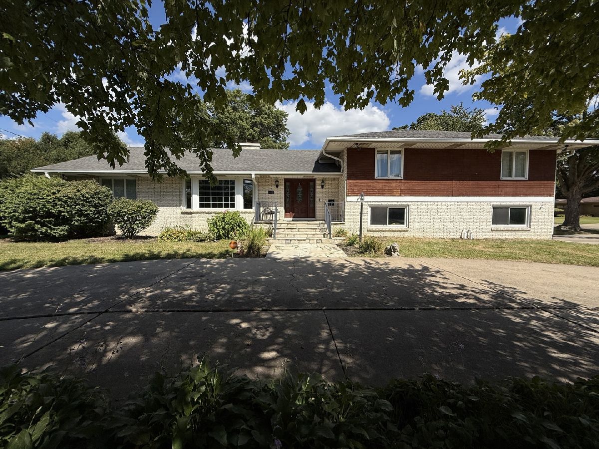  For Sale Sterling Illinois, 402 Le Fevre Road