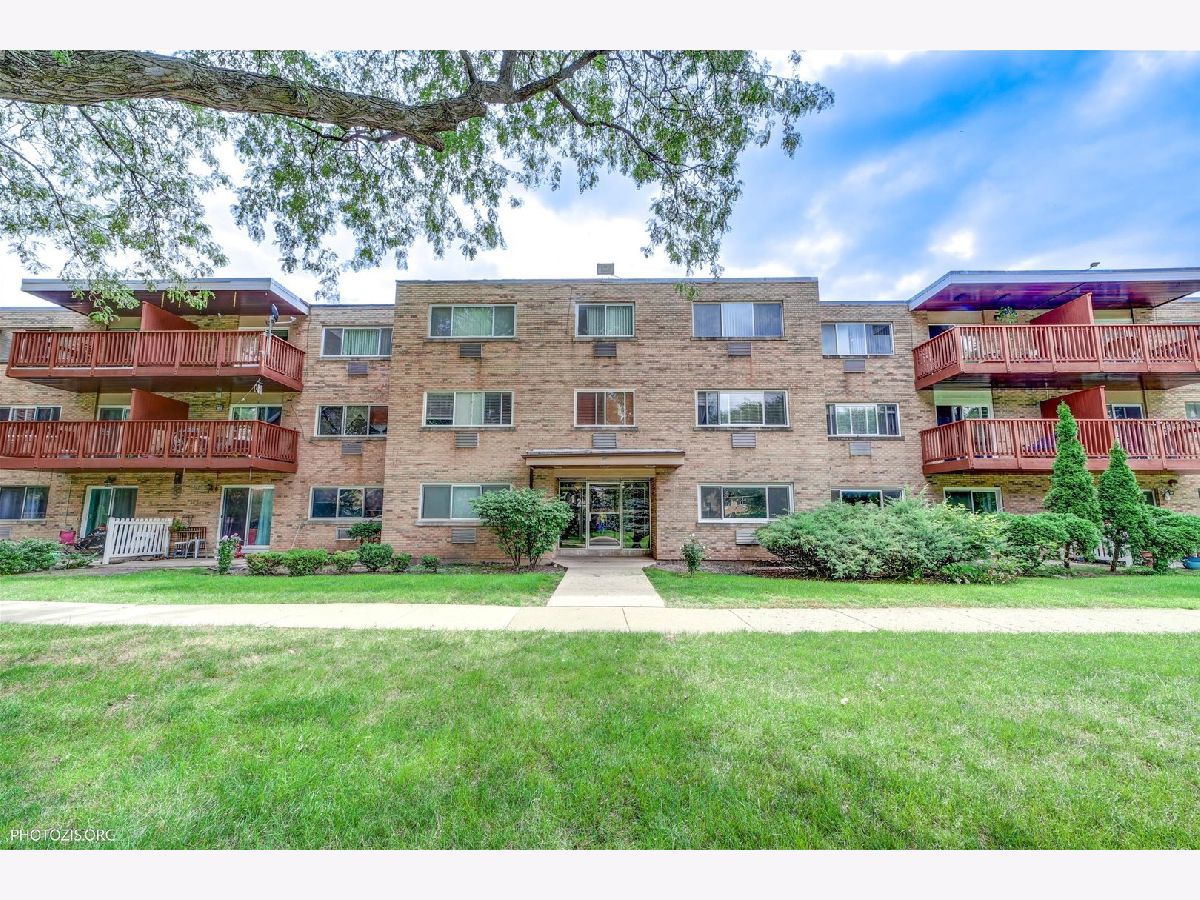  For Sale Mount Prospect Illinois, 712 Dempster Street