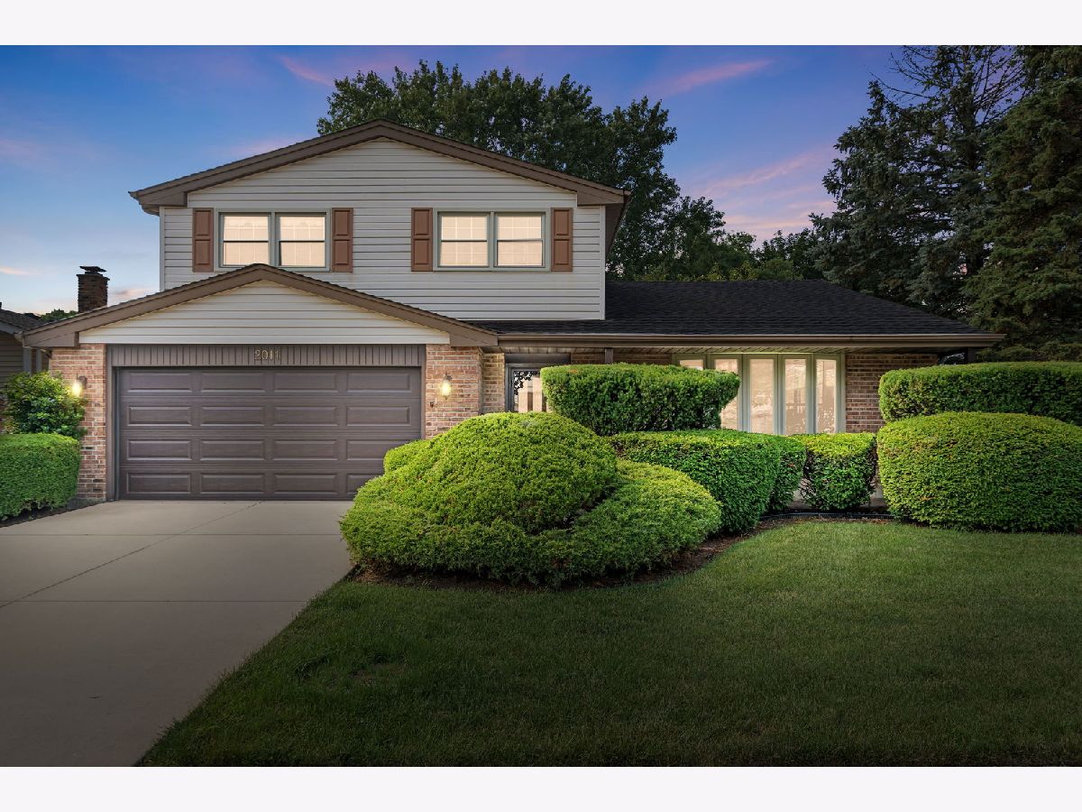 Homes For Sale Northgate Arlington Heights Illinois, 2011 Canterbury Drive