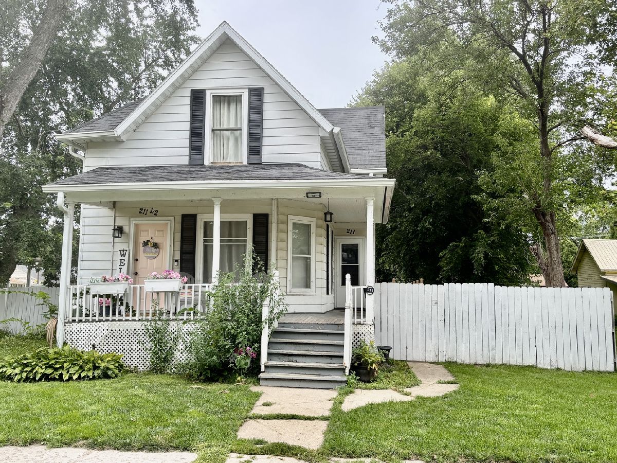  For Sale Belvidere Illinois, 211 Marshall Street