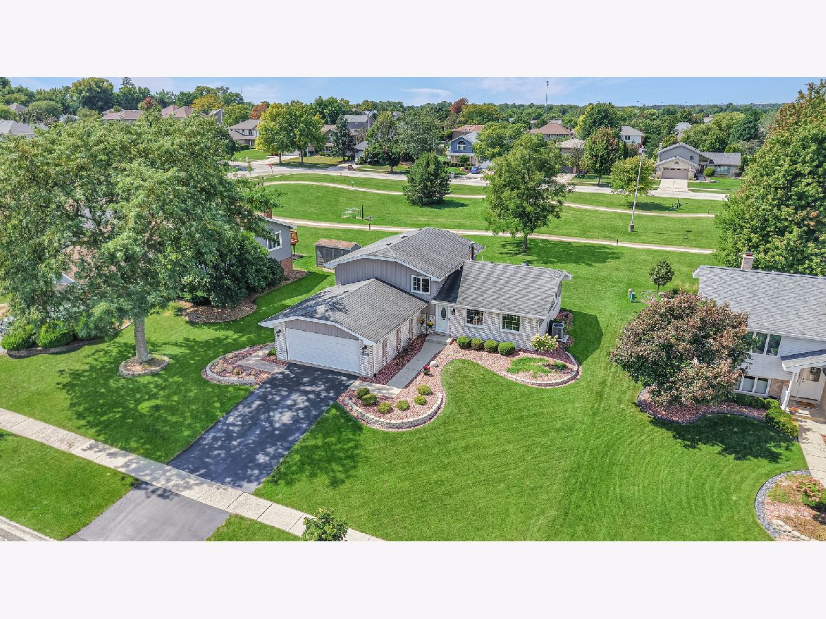  For Sale Homer Glen Illinois, 13766 Deervalley Drive