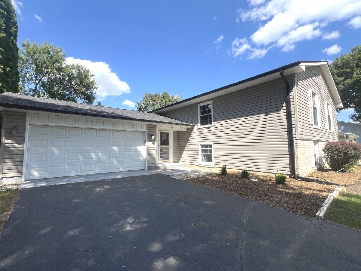  For Sale Cary Illinois, 780 Merrimac Street