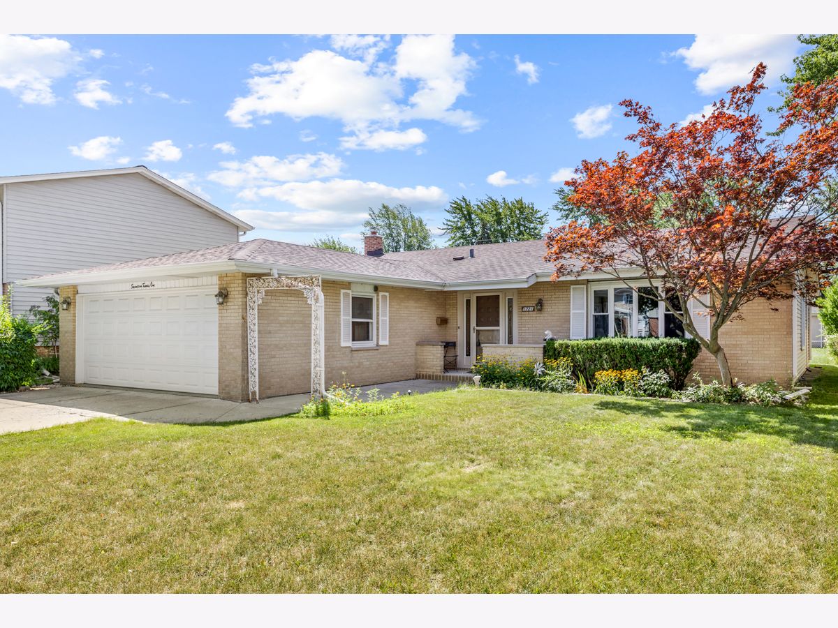  For Sale Mount Prospect Illinois, 1721 Catalpa Lane