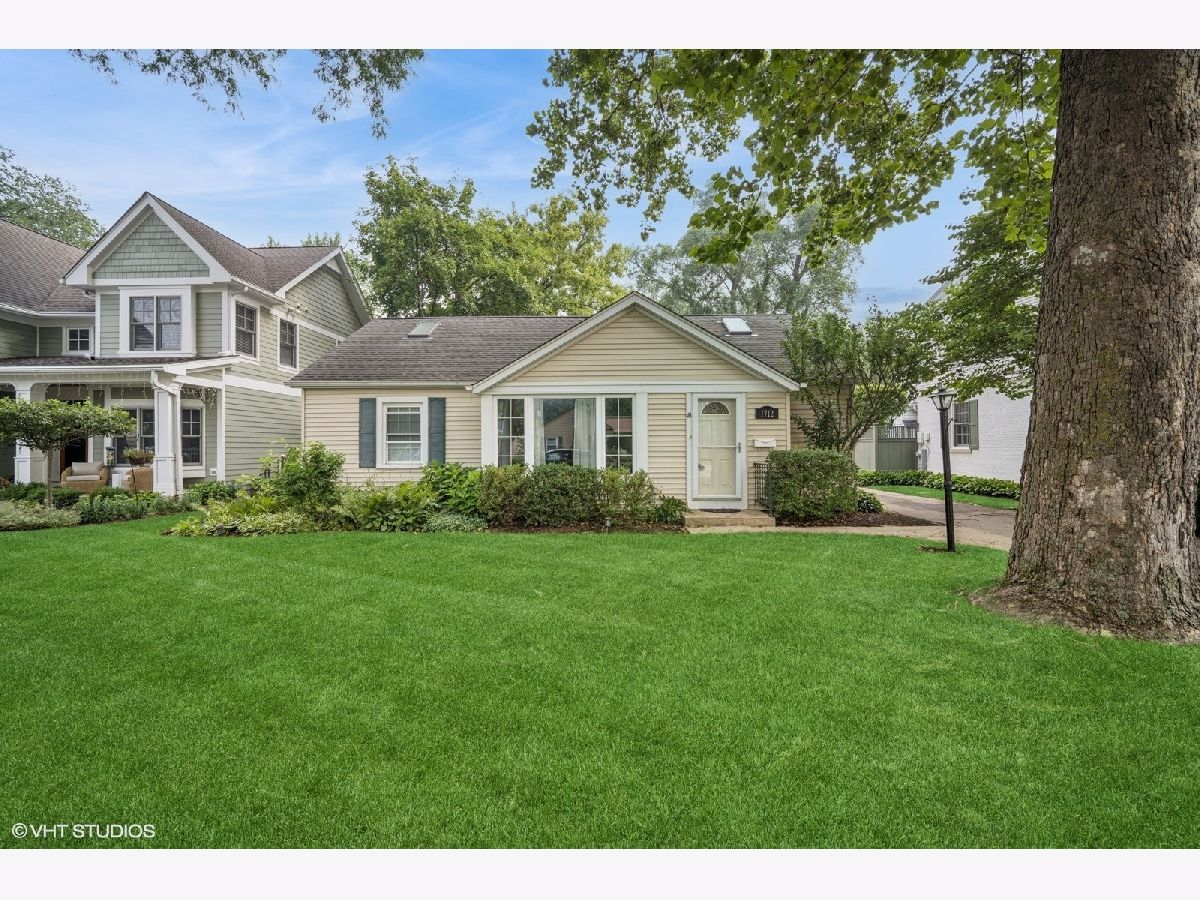  For Sale Northbrook Illinois, 1712 Maple Avenue