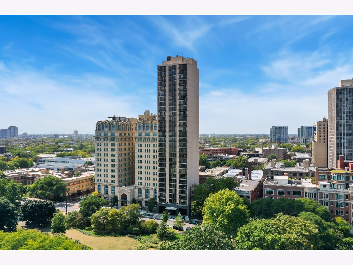  For Sale Chicago Illinois, 2314 Lincoln Park West