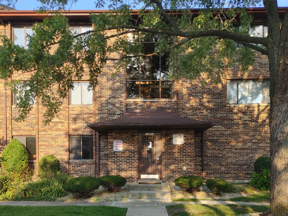  For Sale Lynwood Illinois, 19503 Lake Shore Drive