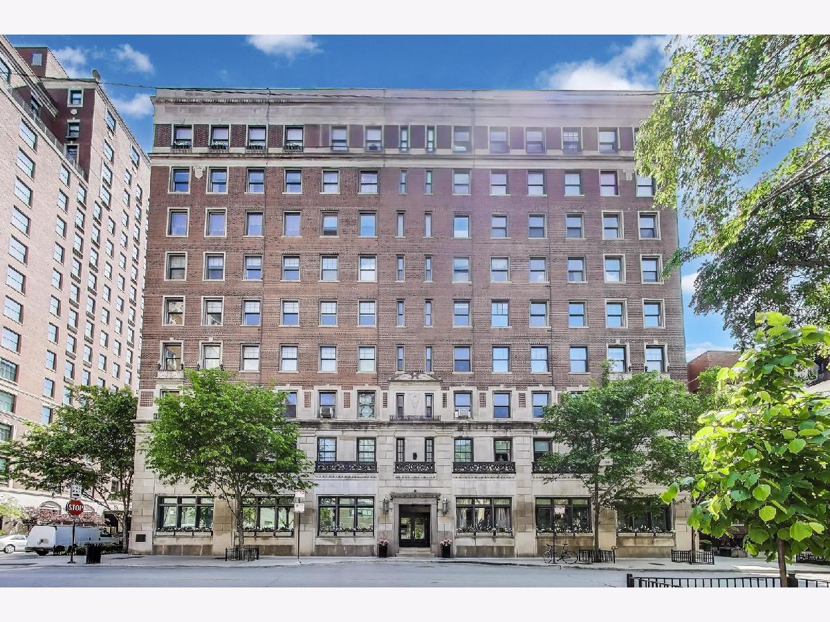  For Sale Chicago Illinois, 1255 State Parkway
