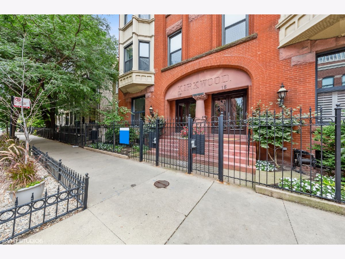  For Rent Chicago Illinois, 15 Division