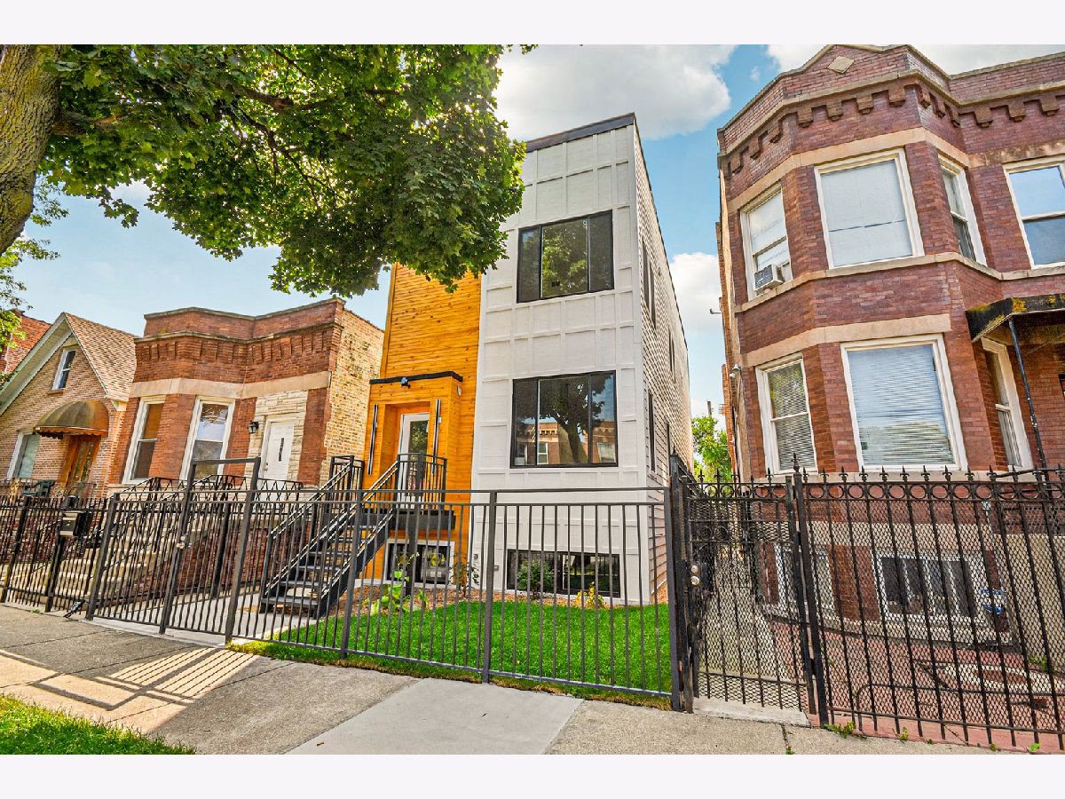  For Sale Chicago Illinois, 932 Monticello Avenue