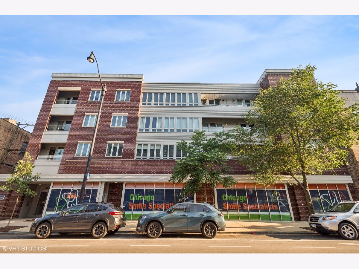  For Sale Chicago Illinois, 3021 Armitage Avenue