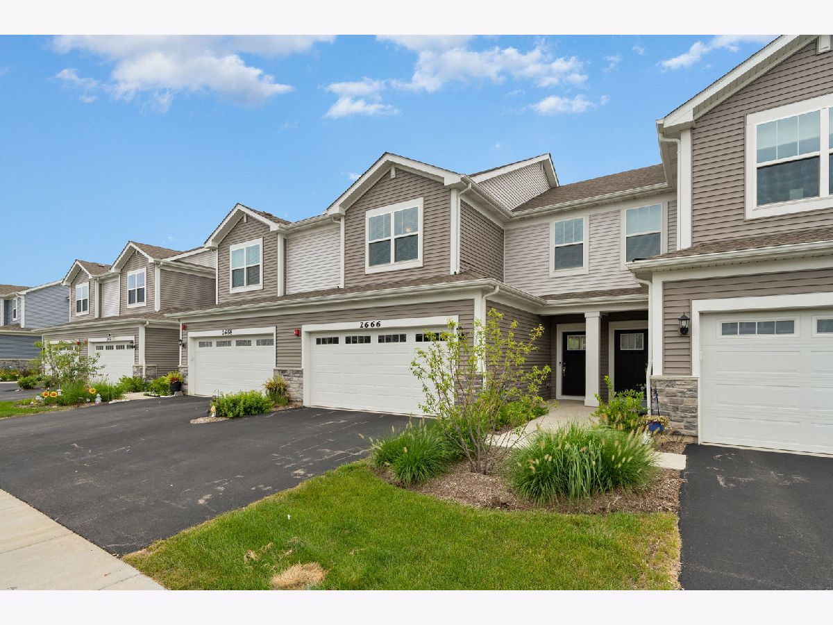  For Sale Mundelein Illinois, 2666 Martini Street