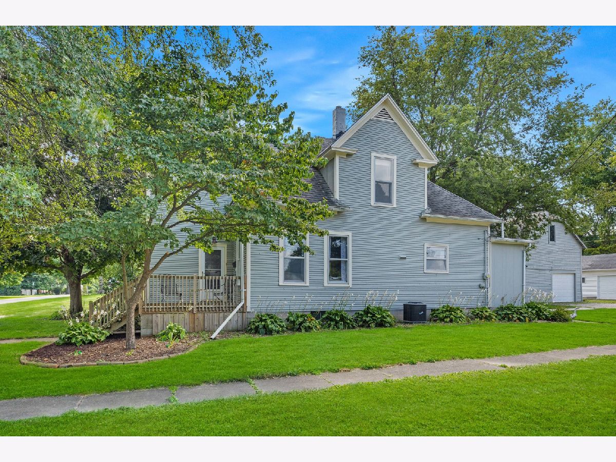  For Sale Lexington Illinois, 208 East Street