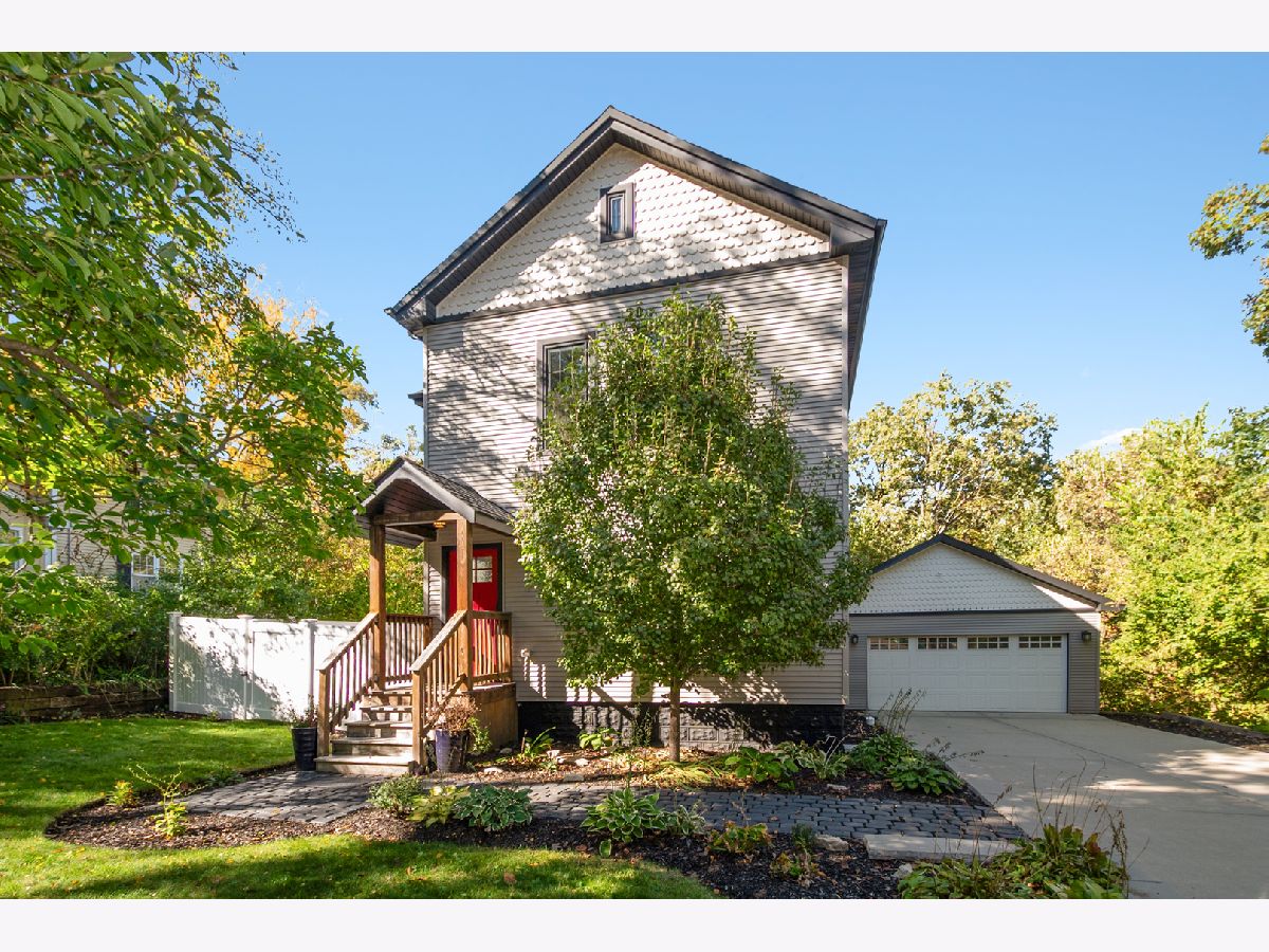  For Sale Willow Springs Illinois, 1112 Vinewood Avenue