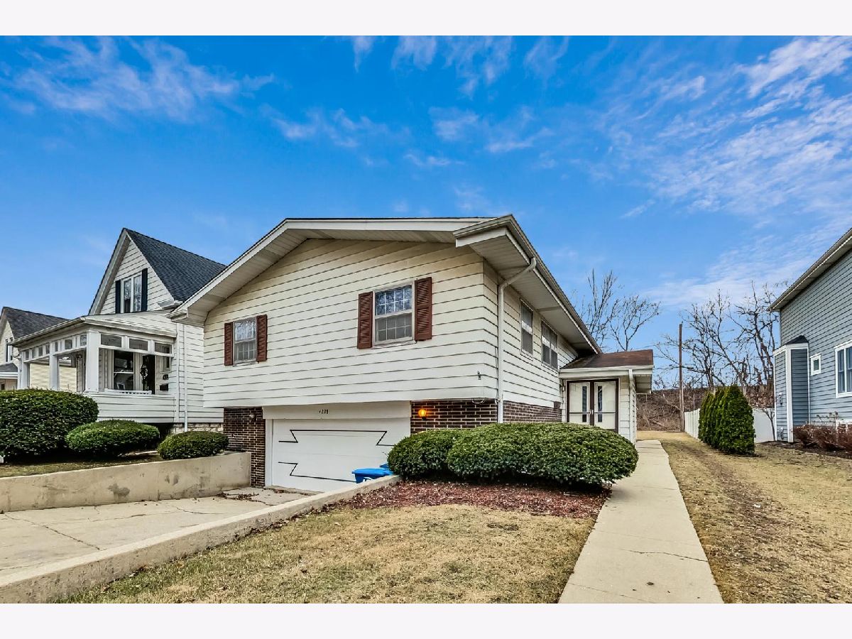  For Sale Western Springs Illinois, 4228 Western Avenue