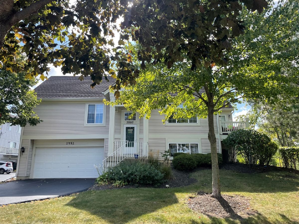  For Rent Elgin Illinois, 2552 Hatfield