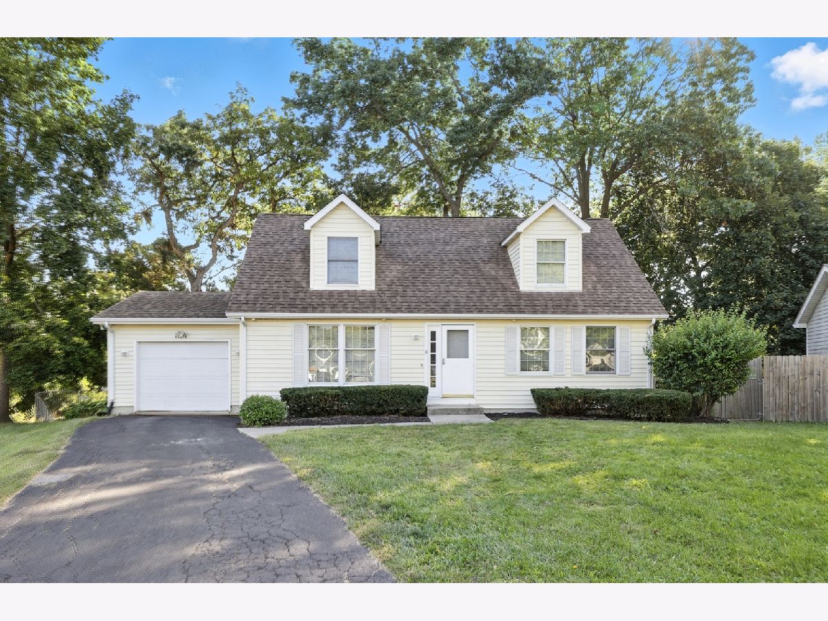  For Sale Fox Lake Illinois, 11 Hellios Court