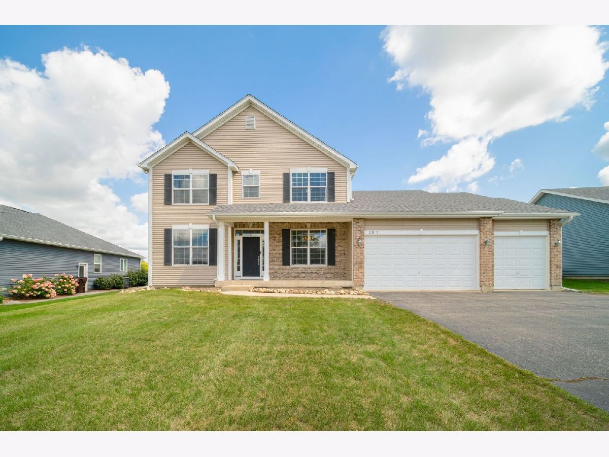  For Sale Mchenry Illinois, 2313 Tyler Trail