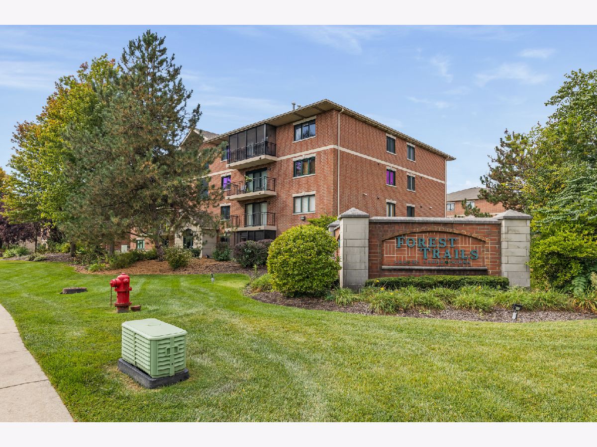 For Sale Oak Forest Illinois, 6820 W Winding Trail