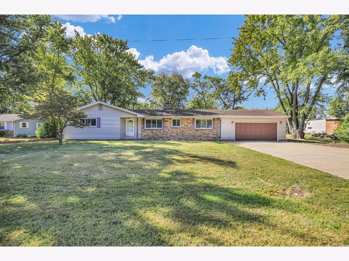 Homes For Sale Bolls Champaign Illinois, 57 Mary Lane