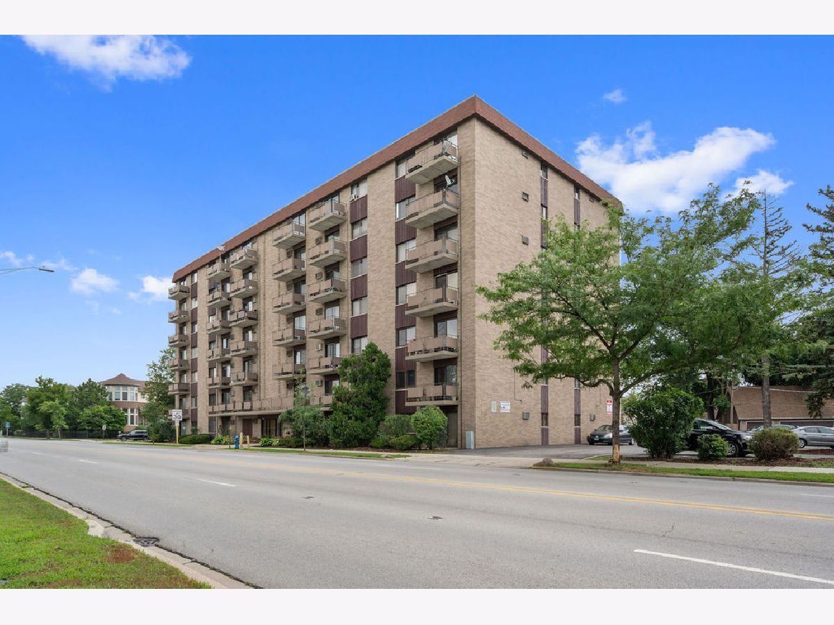  For Sale Forest Park Illinois, 850 Des Plaines Avenue