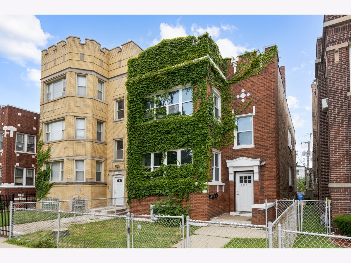  For Sale Chicago Illinois, 7836 Constance Avenue