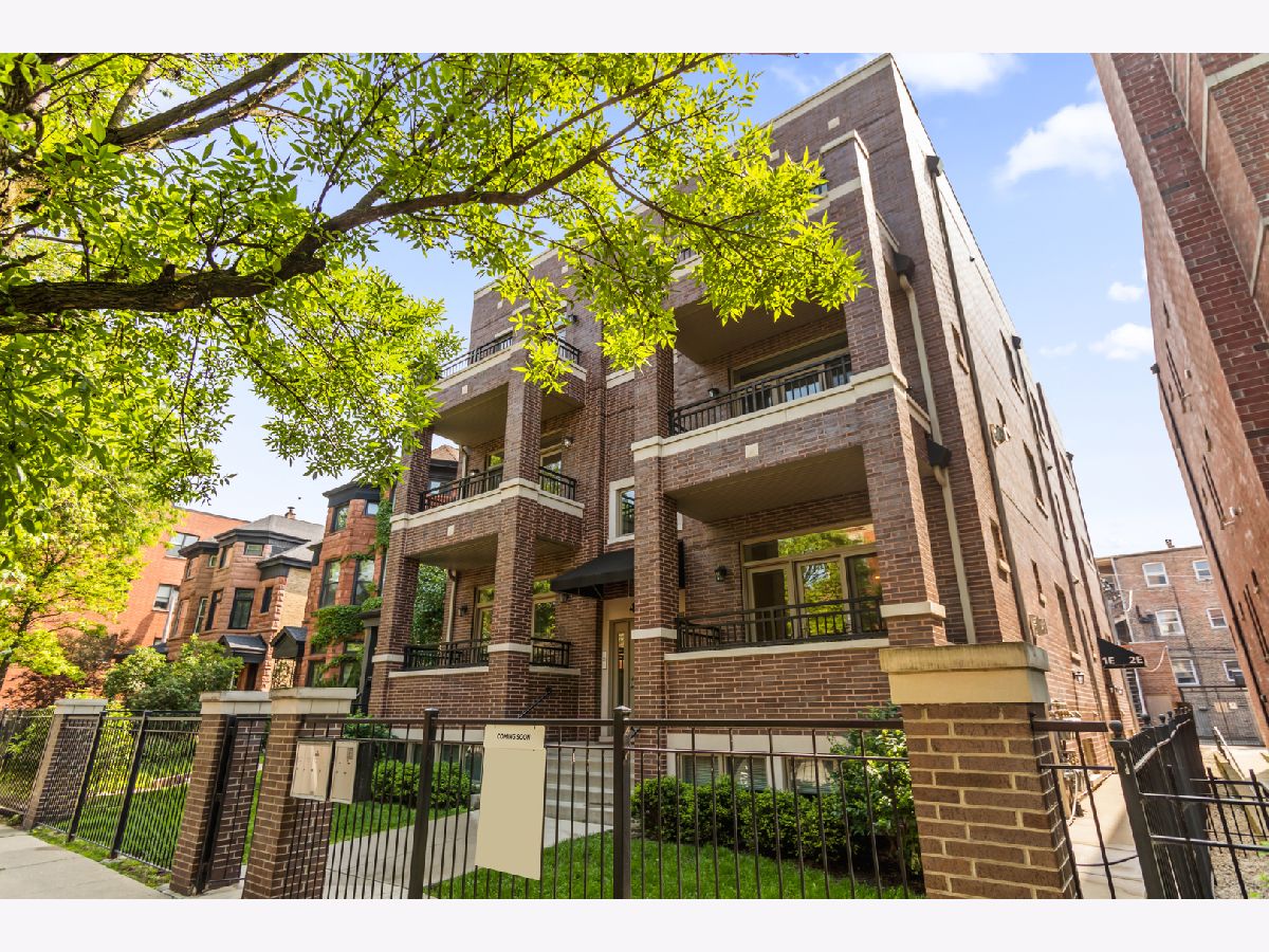  For Sale Chicago Illinois, 4133 Kenmore Avenue