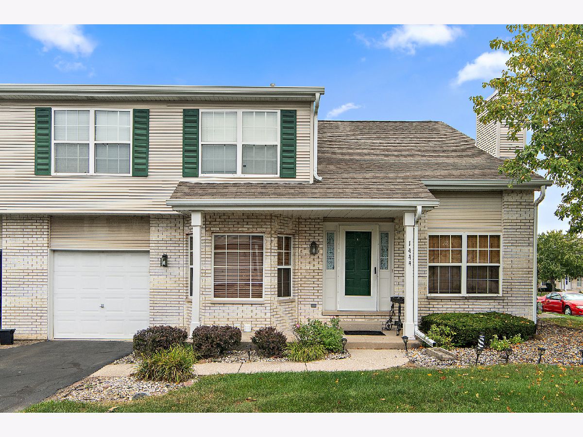  For Sale Crest Hill Illinois, 1444 Root Street