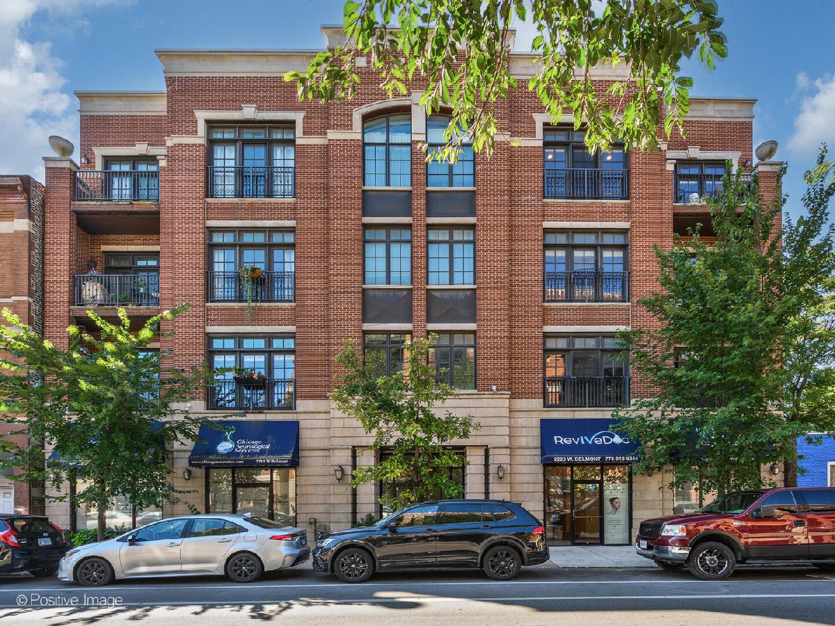  Rented Chicago Illinois, 2221 Belmont