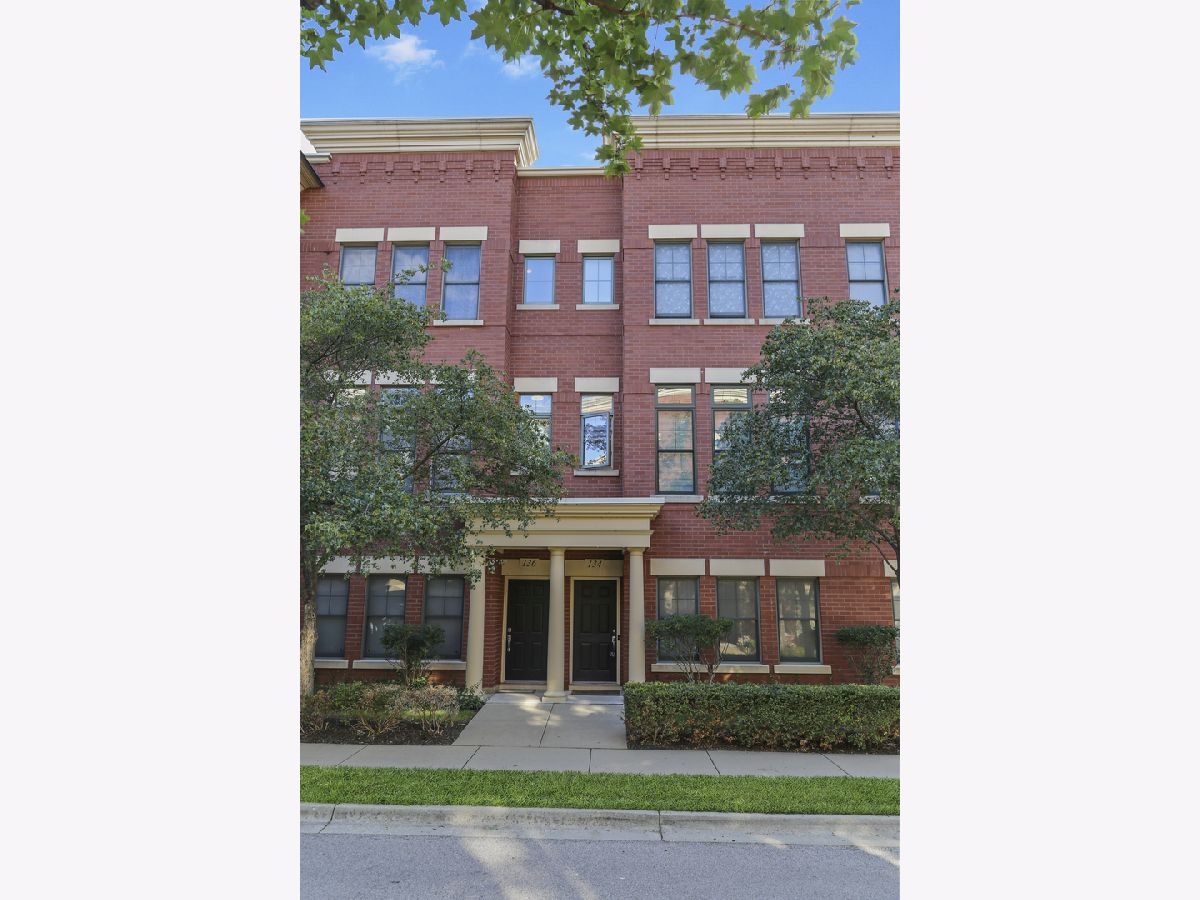  For Sale Elgin Illinois, 134 Dawson Drive
