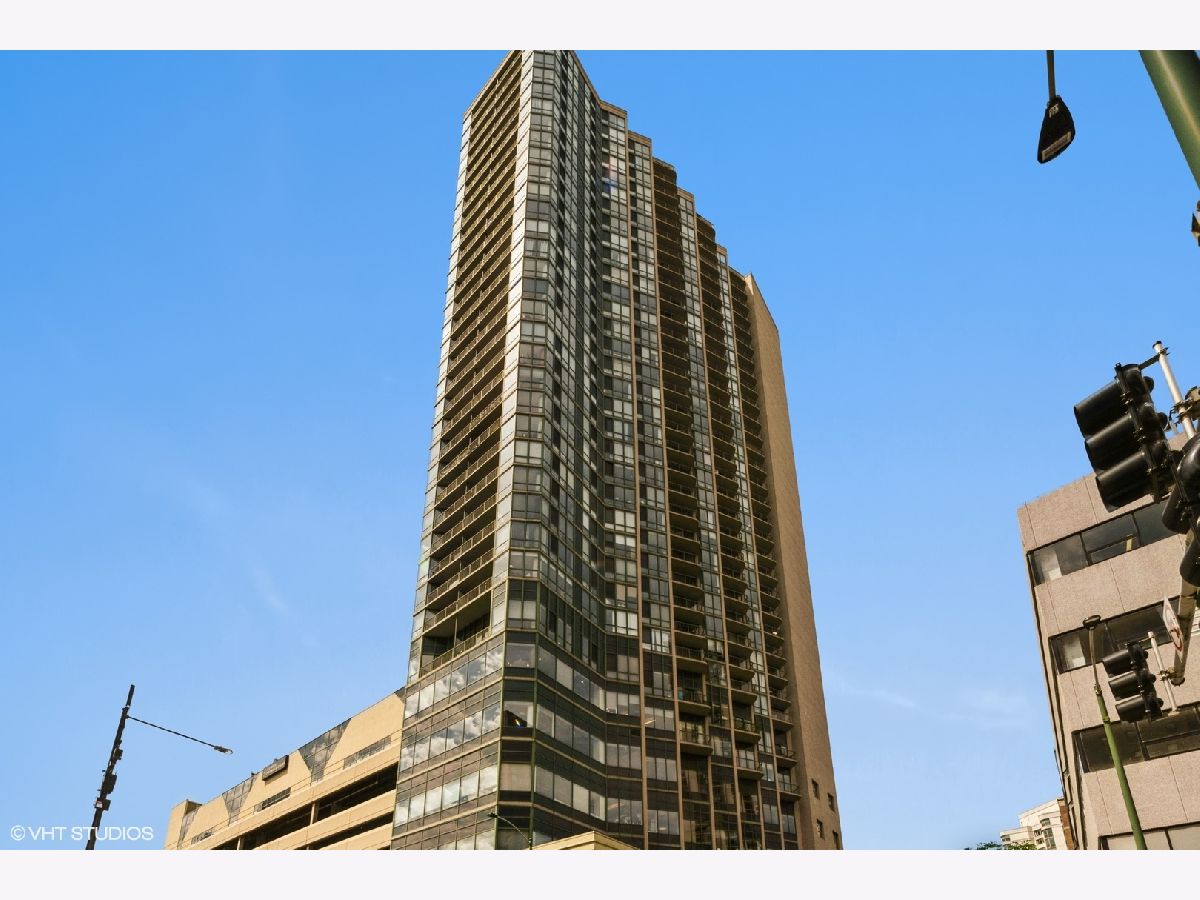  Rented Chicago Illinois, 111 Maple