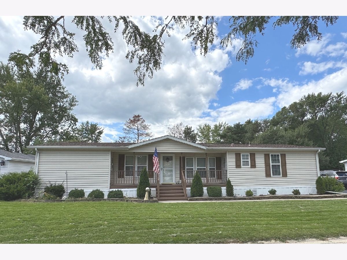  For Sale Marengo Illinois, 801 Cayuga Trail