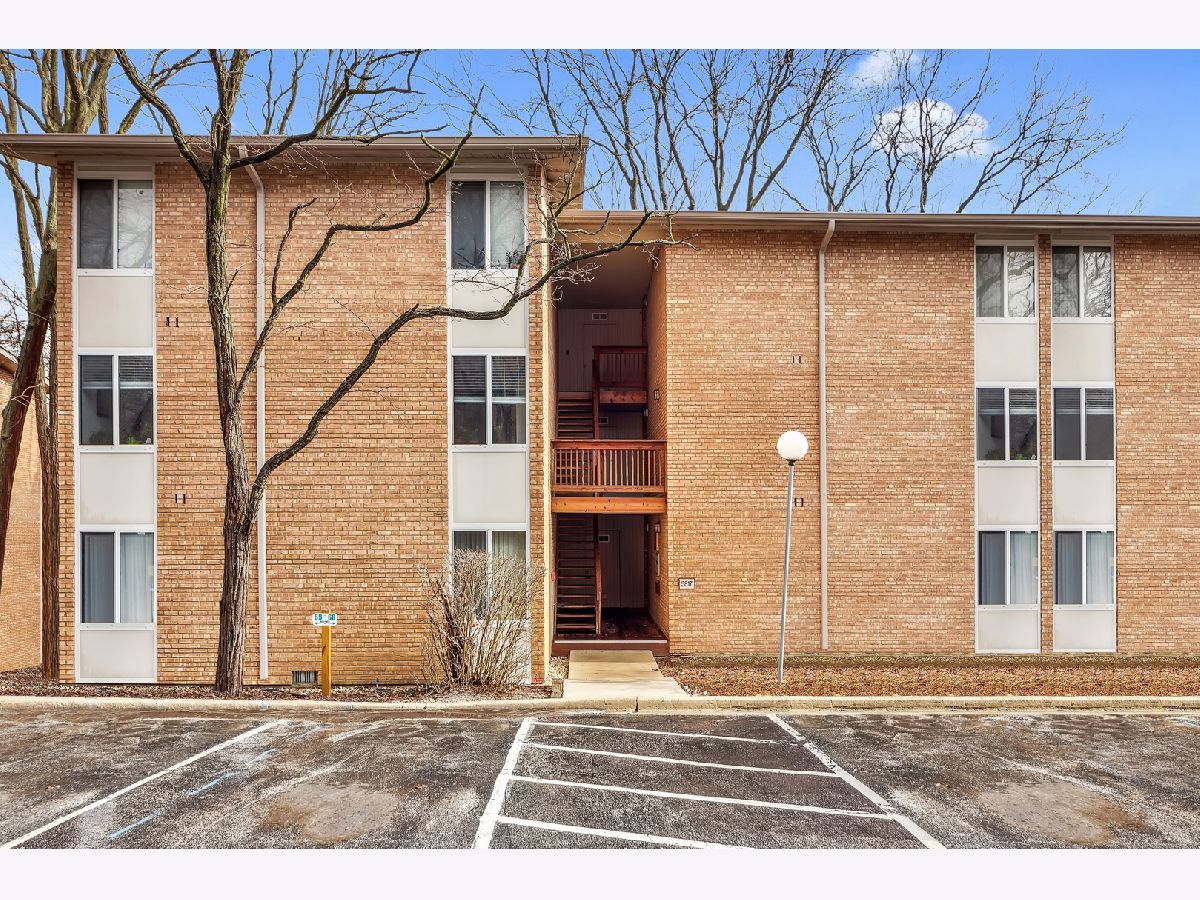  For Sale Lisle Illinois, 5817 Oakwood Drive