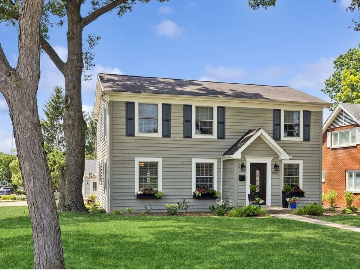  For Sale Western Springs Illinois, 3976 Western Avenue
