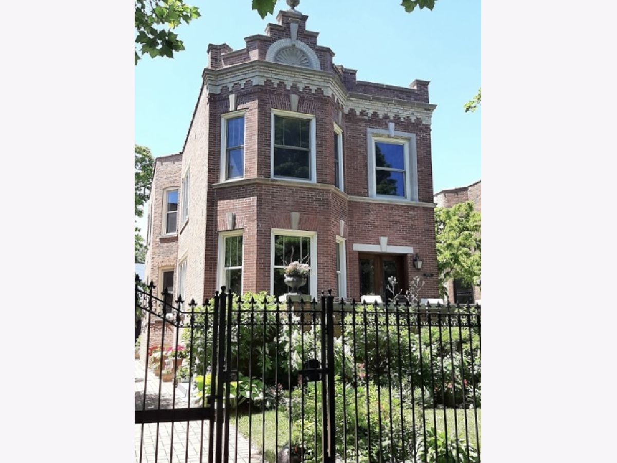  For Sale Chicago Illinois, 2026 Humboldt Boulevard