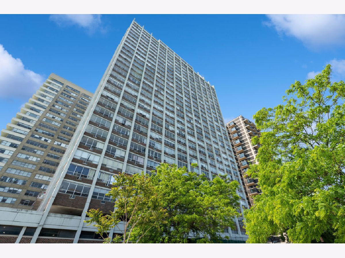  For Sale Chicago Illinois, 6171 Sheridan Road